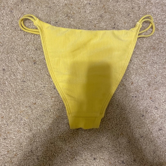 yellow bathing suit bottoms from PacSun - Picture 2 of 2